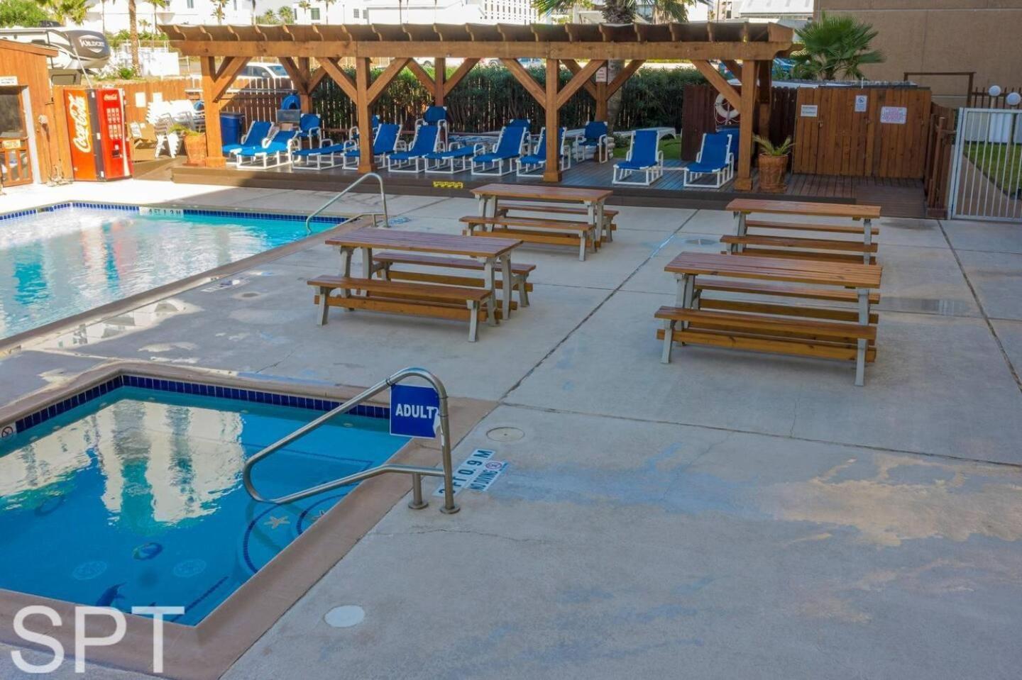 Beach Access Condo With Pool, Hot Tub Area & Bbq - Gulfview I - Unit 213 South Padre Island Exterior foto
